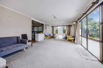 114 Old Wairoa Road, Papakura