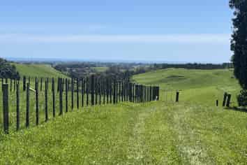 971 Richmond Road, Lepperton