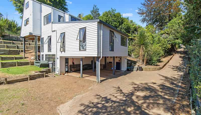 57 Hillcrest Road, Hillcrest