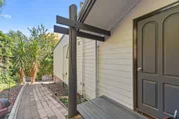 57 Hillcrest Road, Hillcrest