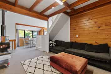 57 Hillcrest Road, Hillcrest