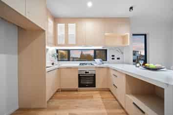 6d Tainui Terrace, Mangere Bridge