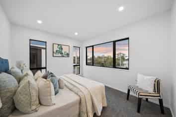 6d Tainui Terrace, Mangere Bridge