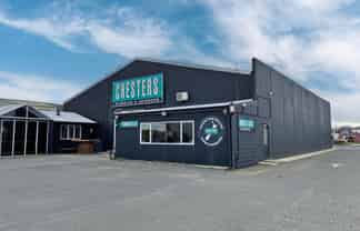 Versatile Industrial Premises and Yard