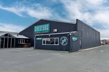 Versatile Industrial Premises and Yard