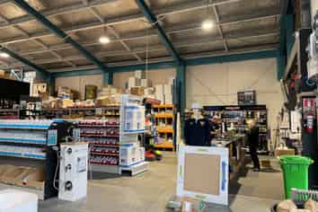 Versatile Industrial Premises and Yard