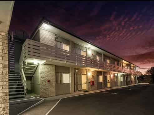 Excellent Business lease Opportunity