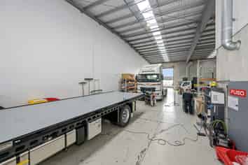 635sqm modern industrial Wiri