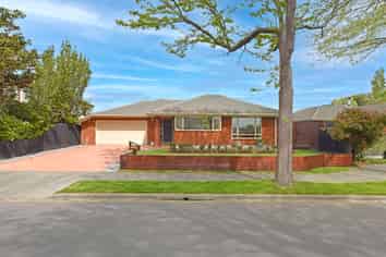 25 Chesterfield Mews, Russley