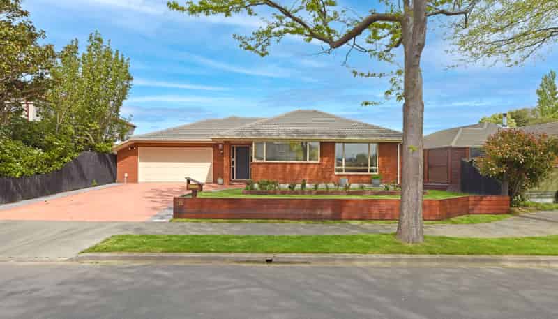 25 Chesterfield Mews, Russley