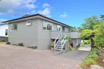 55 Allington Road, Massey