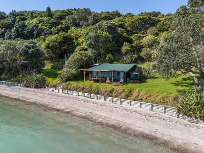 117/121/125 Hunterville Road, Waiheke Island