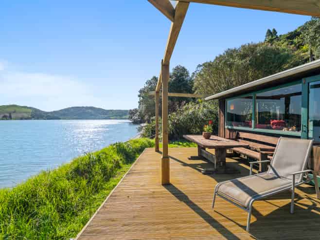 117/121/125 Hunterville Road, Waiheke Island