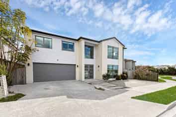 8 Cloghfin Place, Flat Bush
