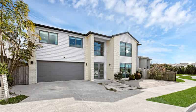 8 Cloghfin Place, Flat Bush