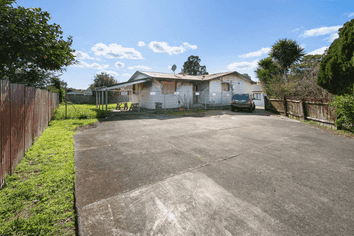 90 Chelburn Crescent, Mangere