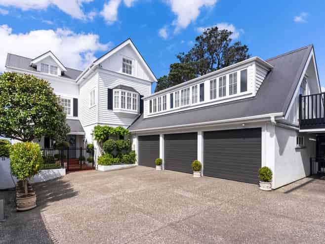 11 Kitchener Road, Takapuna
