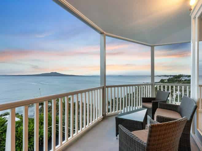 11 Kitchener Road, Takapuna