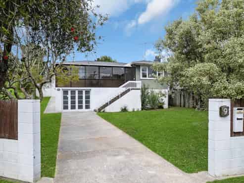 9 McDonald Crescent, Mount Wellington