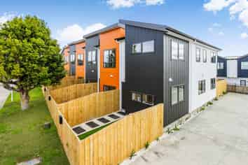 2/85 Jaemont Avenue, Te Atatu South