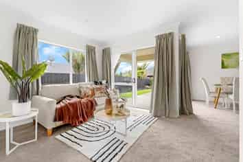 3 Lake Panorama Drive, Henderson