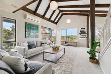 19 Shakespear Road, Army Bay