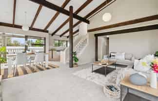 19 Shakespear Road, Army Bay