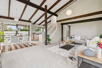 19 Shakespear Road, Army Bay