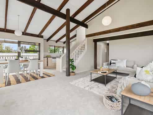 19 Shakespear Road, Army Bay