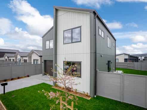 9 Verde Lane, Rosehill