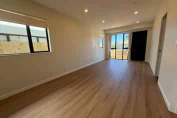 14B Stewart Gibson Place, The Gardens