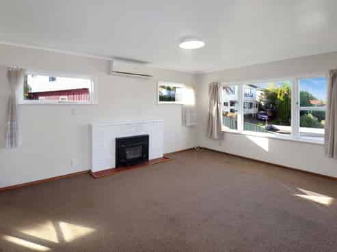 18 Arapiko Street, Johnsonville