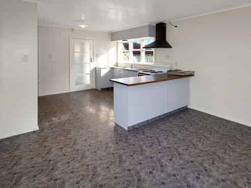 18 Arapiko Street, Johnsonville