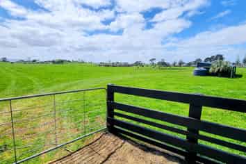 347 Grahams Beach Road, Awhitu