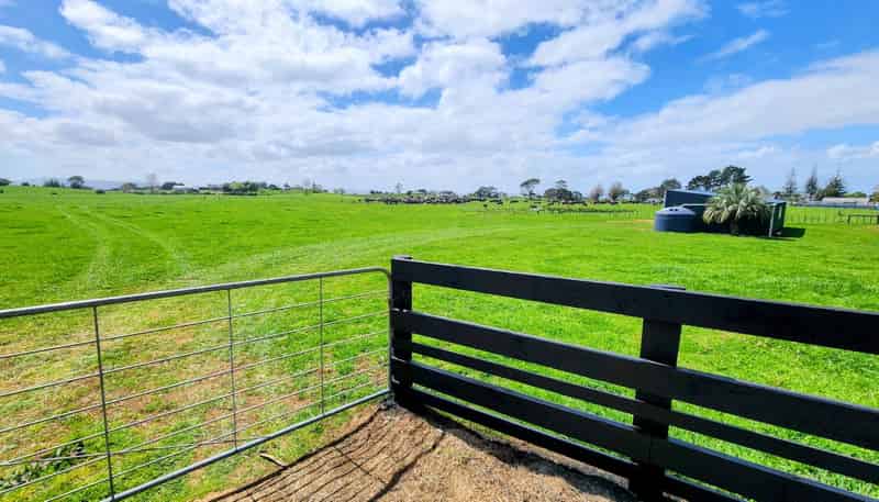 347 Grahams Beach Road, Awhitu