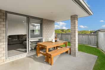 1 Antrim Glade, Welcome Bay