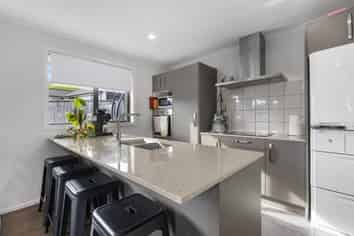 1 Antrim Glade, Welcome Bay