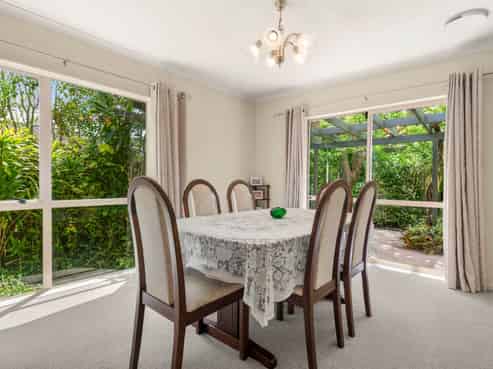 34 Princeton Parade, Albany