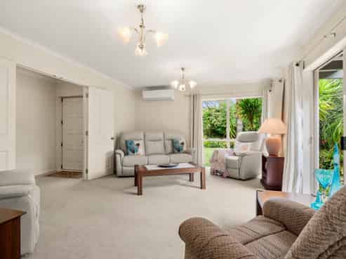 34 Princeton Parade, Albany