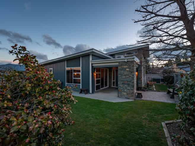 31 Rhoboro Road, Twizel