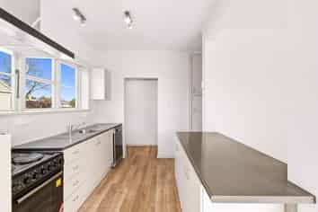 9 Achilles Street, Burwood