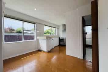 2/290 Avonhead Road, Avonhead