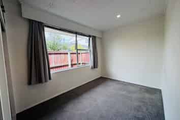 2/290 Avonhead Road, Avonhead