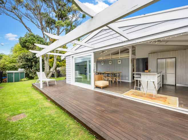 40 Rowan Road, Epsom