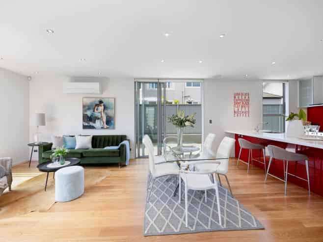 15  Queen Mary Avenue, Epsom