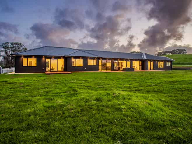 1 Piwari Lane, Taupaki