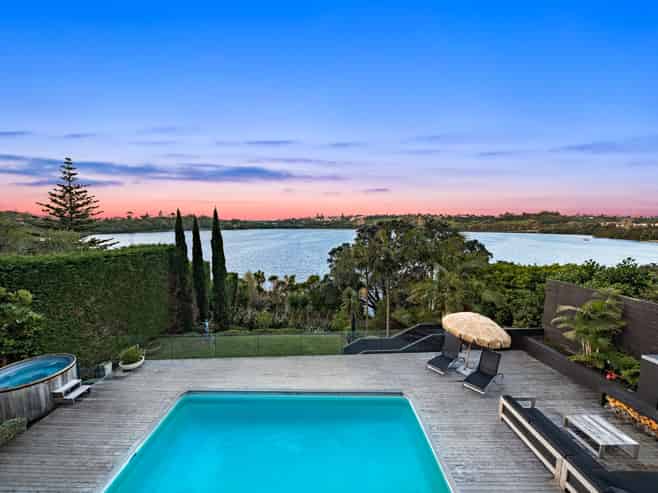 16 Darwin Lane, Remuera