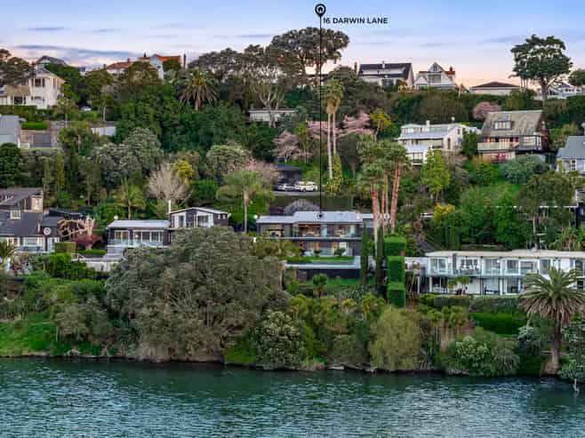 16 Darwin Lane, Remuera
