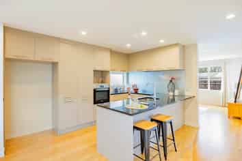 12A Tree View Avenue, Glenfield