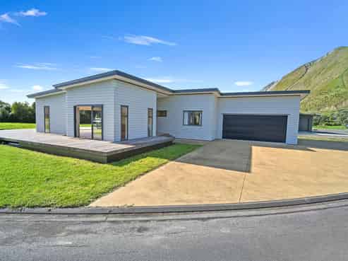39 Shoal Beach Road, Central Hawkes Bay Coastal